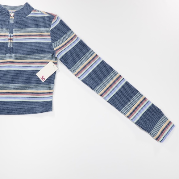 SO Women's Mock Neck Long Sleeve Quarter Zip Cropped Pullover Sweatshirt Blue M - Picture 4 of 9